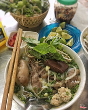 Bún bò Huế 25k