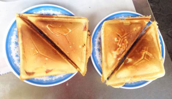 Bánh Hot Dog - Nguyễn Thần Hiến