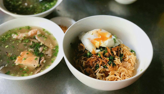 Út Tiêu - Bún Nước Mì Trộn