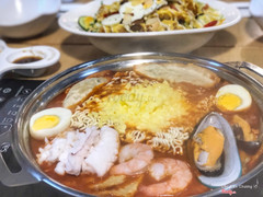 Mì tteok-bokki phô mai hải sản (290k+)