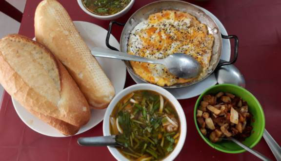 Cơm & Điểm Tâm Sáng