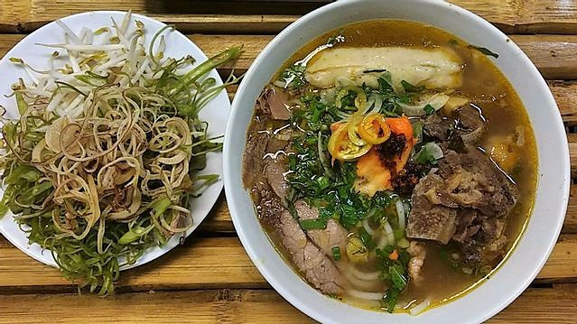 O Dưa - Bún Bò Huế & Bò Sốt Vang - Đà Nẵng