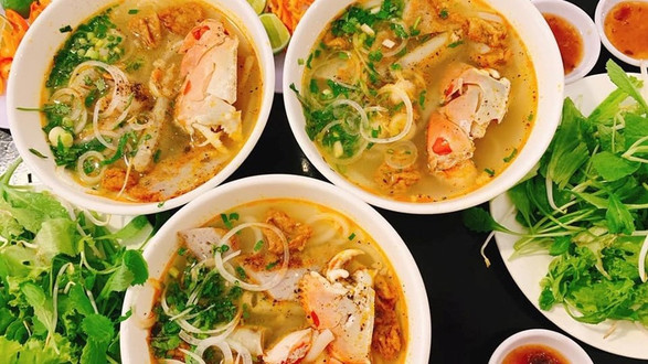 Bánh Canh Càng Cúm - Nguyễn Văn Cừ Nối Dài