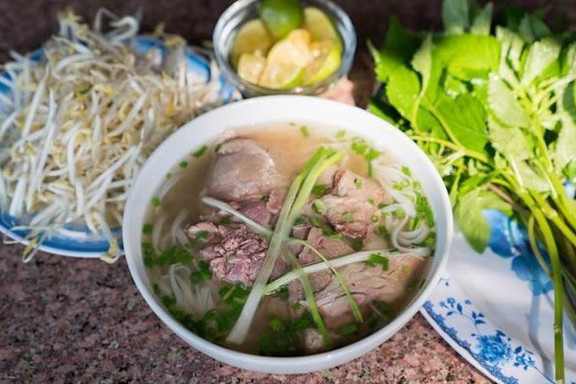 Phở Minh Văn Hiến - Bùi Thị Xuân