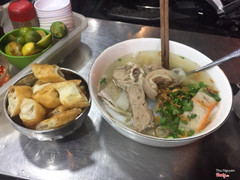 Bánh canh thập cẩm không tôm không huyết