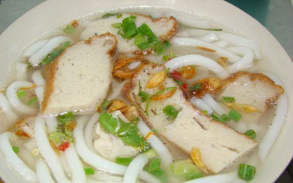 Bánh Canh Bột Gạo - Cách Mạng Tháng 8