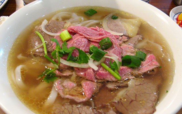 Phở Mạnh - Lê Hồng Phong