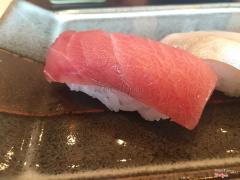 Sushi bụng cá ngừ
