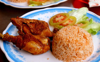 Những quán cơm gà ngon có tiếng của Huế 