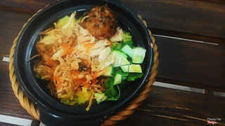 Xôi niêu thập cẩm