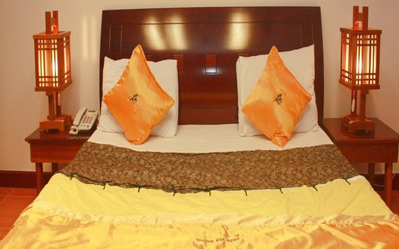 Trường Đua Hotel
