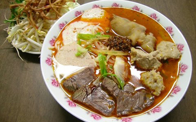 Bún Bò Gân Sụn - Chợ Phú Nhuận