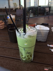 Matcha trà xanh ở đây cực kì ngon luôn! Nhất là cái thạch vị độc đáo dã man. Còn kem phủ bên trên là kem gato nên không ngon lắm! :D