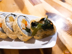 Kimbap trứng chiên