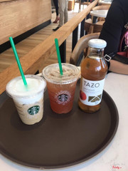 Starbucks Coffe Phạm Ngọc Thạch . Capuchino , Nước bưởi mật ong