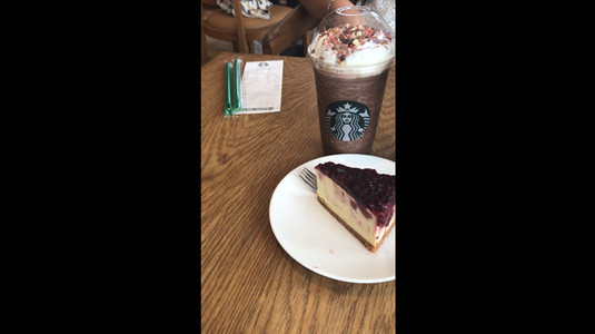 Starbucks Coffee - Vincom Center Phạm Ngọc Thạch