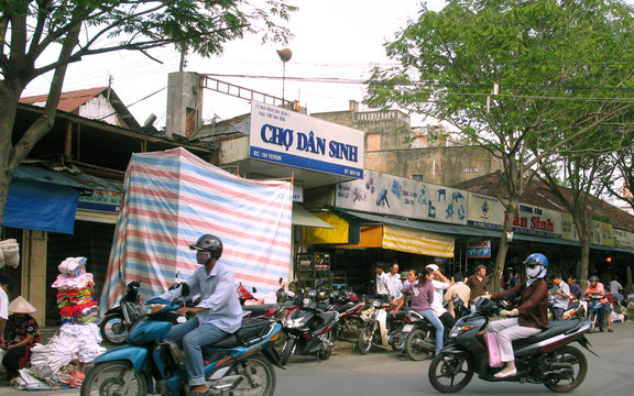 Chợ Dân Sinh