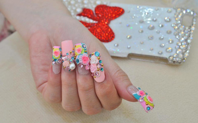 Linh Nails