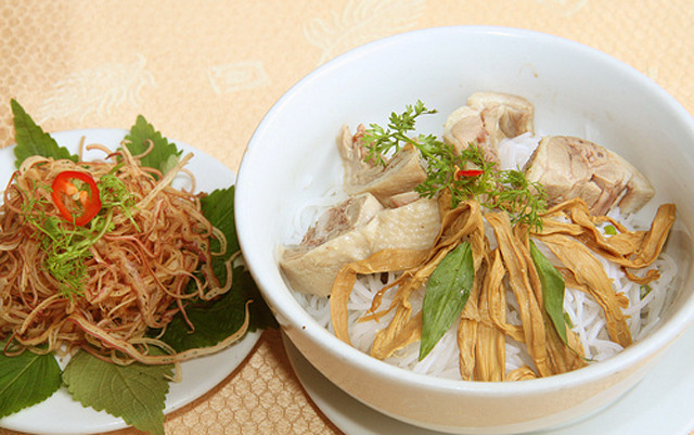 Miến Phở Gà - Trần Huy Liệu