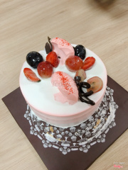 Gentle Pink Fresh Cake 1