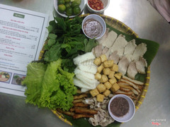 Khách nhìn đã thấy ngon ăn vào càng ngon hơn. Thành phần sạch, ngon, đúng vị Bún đậu. BK Roll hân hạnh phục vụ