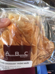 Banh croissant trung muoi