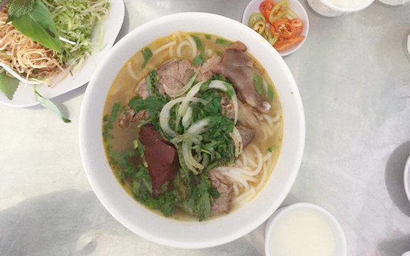 Gì Cũng Được - Bún Bò, Hủ Tiếu Sa Tế & Ăn Vặt