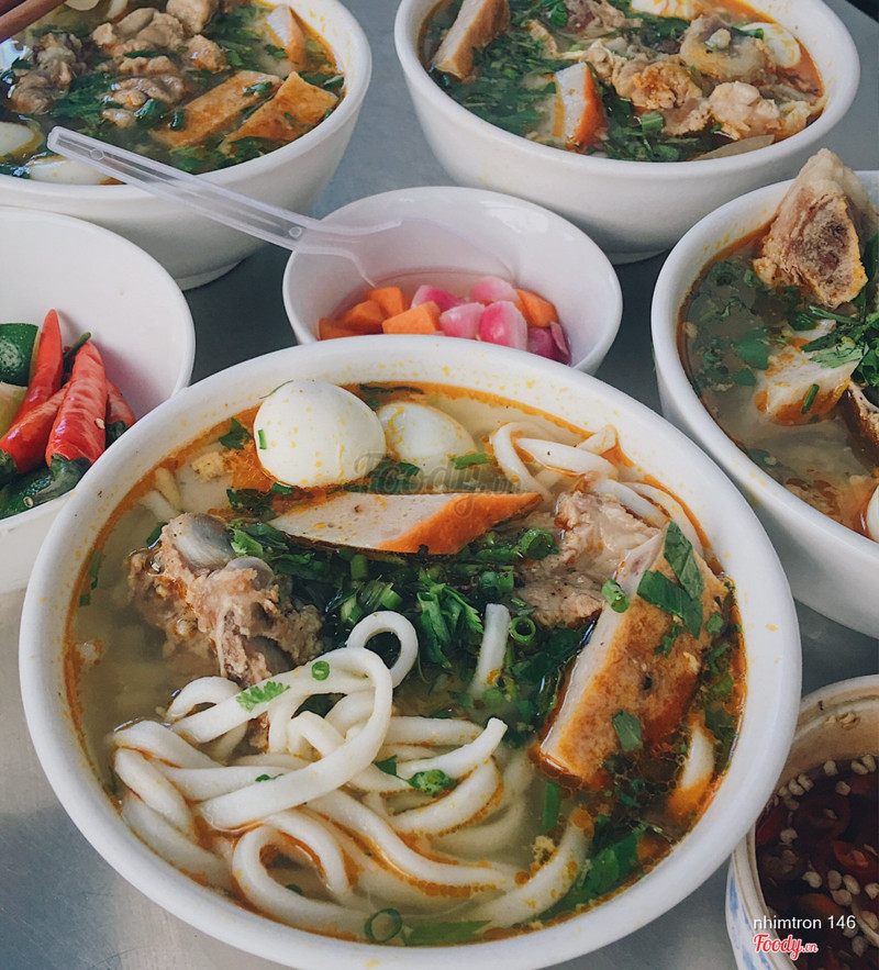 Bánh canh xương + chả cá