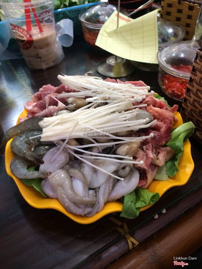 Đĩa đồ ăn đầy đặn kích thước 20cm