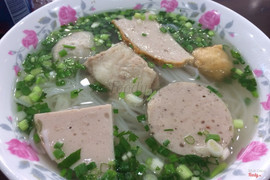 Bún mọc sườn chả