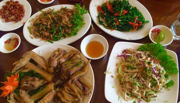 Tiến Còi - Trâu Giật & Các Món Đồng Quê