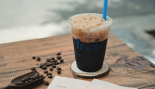 Fruzii - Smoothies Juices & Coffee