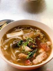 Bún mắm 35k hơi mặn á nhaa