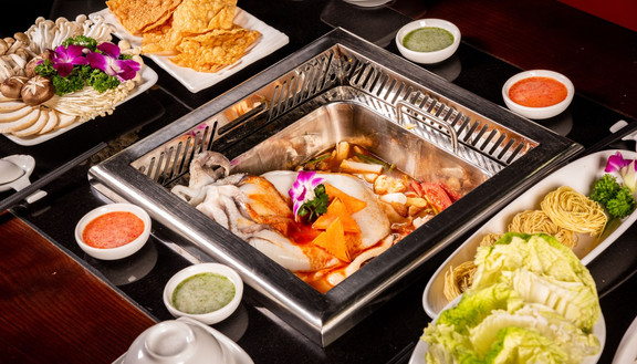 Hotpot House Tú Gà - Lẩu Mực Sốt Cay & Chân Gà Rang Muối