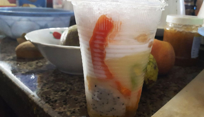 Chè Trái Cây & Sinh Tố Cô Năm