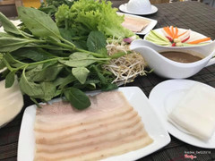 💵 BÁNH TRÁNG RAU RỪNG CUỐN THỊT HEO - 90.000đ/phần
💵 BÁNH TRÁNG RAU RỪNG CUỐN THỊT BÊ - 120.000đ/phần
Mở bán: 16h00-21h00 hàng ngày