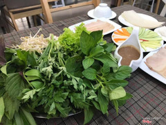 💵 BÁNH TRÁNG RAU RỪNG CUỐN THỊT HEO - 90.000đ/phần
💵 BÁNH TRÁNG RAU RỪNG CUỐN THỊT BÊ - 120.000đ/phần
Mở bán: 16h00-21h00 hàng ngày