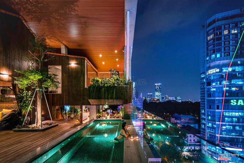 Ylang Rooftop Bar