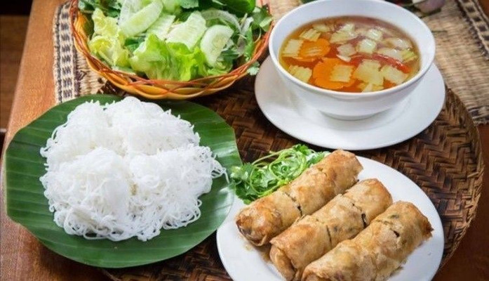 BÚN NEM HẢI SẢN CÔ NA - Bún Nem Hải Sản - Phố Miếu Đầm