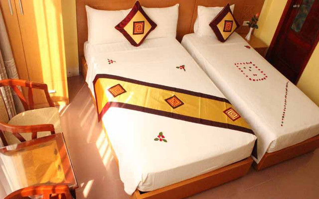 Madam Moon Guesthouse - Hàng Hành