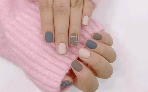 London Nail
