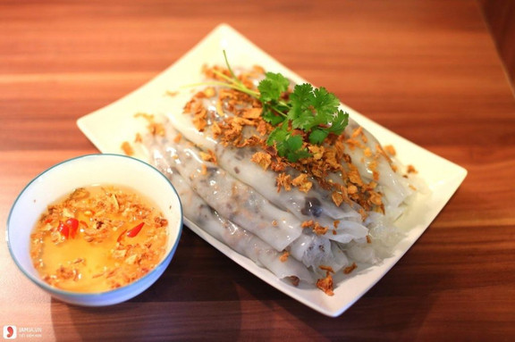 Phở & Bánh Cuốn Nóng Ngân Hàng - Trừ Văn Thố