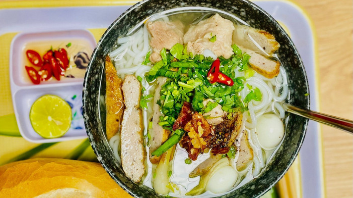 Bánh Canh Chả Cá 121 - Lê Cao Lãng