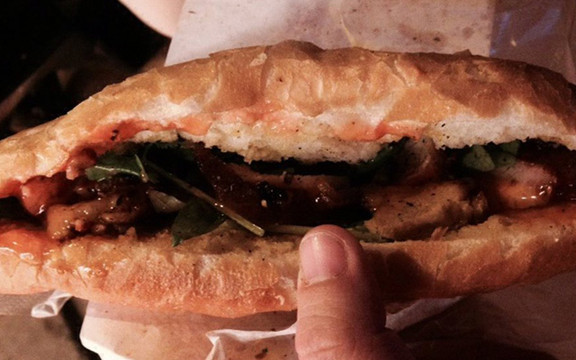 Bánh Mì Phố Cổ - Hội An