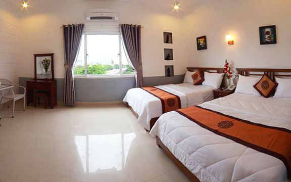 Hạnh Đạt Hotel - Phạm Văn Đồng