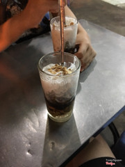 Ly chè trông như thế này 