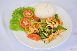 Mực xào - stir fried squid