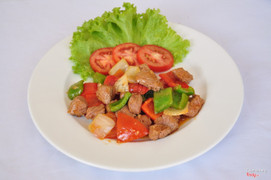 Bò lúc lắc - Stir fried beef with vegetables