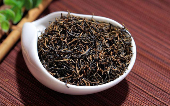 Q&B - Tea & Coffee - Hoàng Hoa Thám