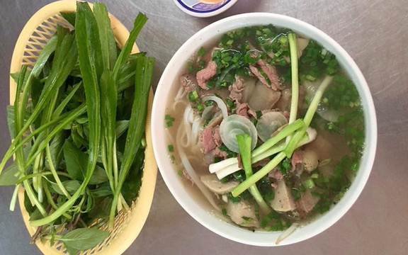 Phở Tái Nạm Bò Viên